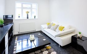 A Modern & Welcoming Apartment